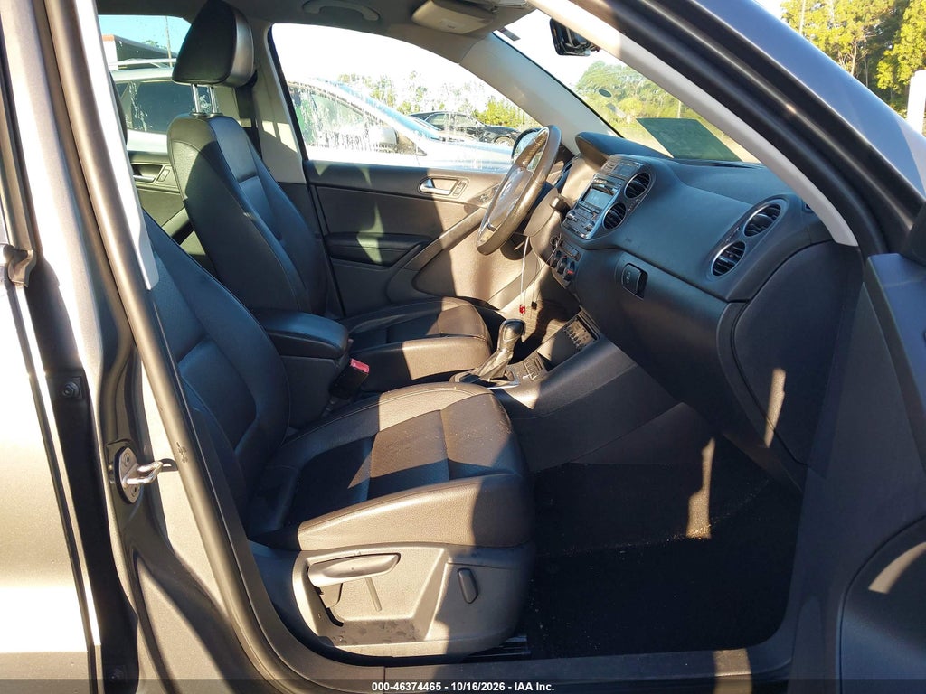 2013 Volkswagen Tiguan SE photo 5