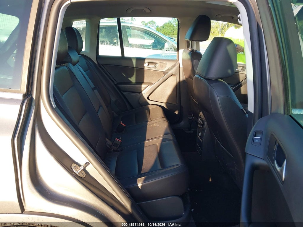 2013 Volkswagen Tiguan SE photo 8
