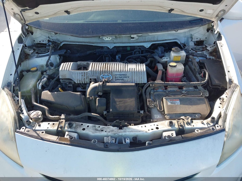 2013 Toyota Prius TWO photo 10