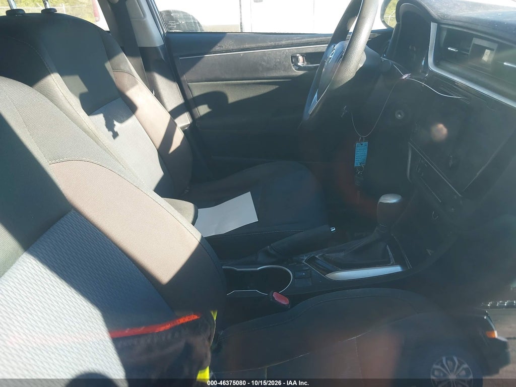 2018 Toyota Corolla LE photo 5