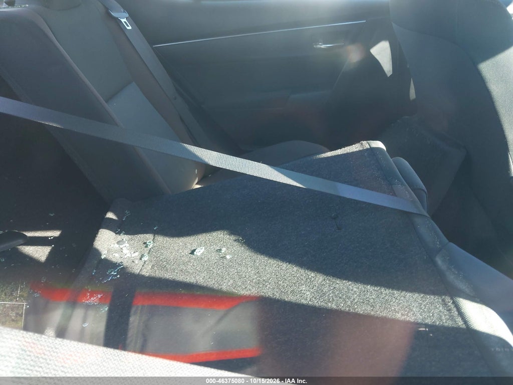 2018 Toyota Corolla LE photo 8