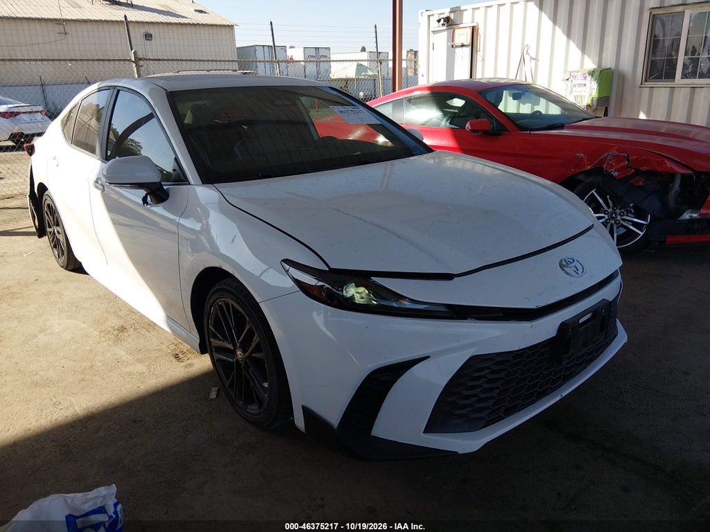 TOYOTA CAMRY 2025
