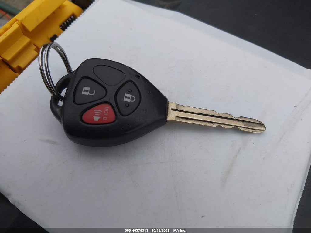 2012 Toyota Yaris LE photo 11