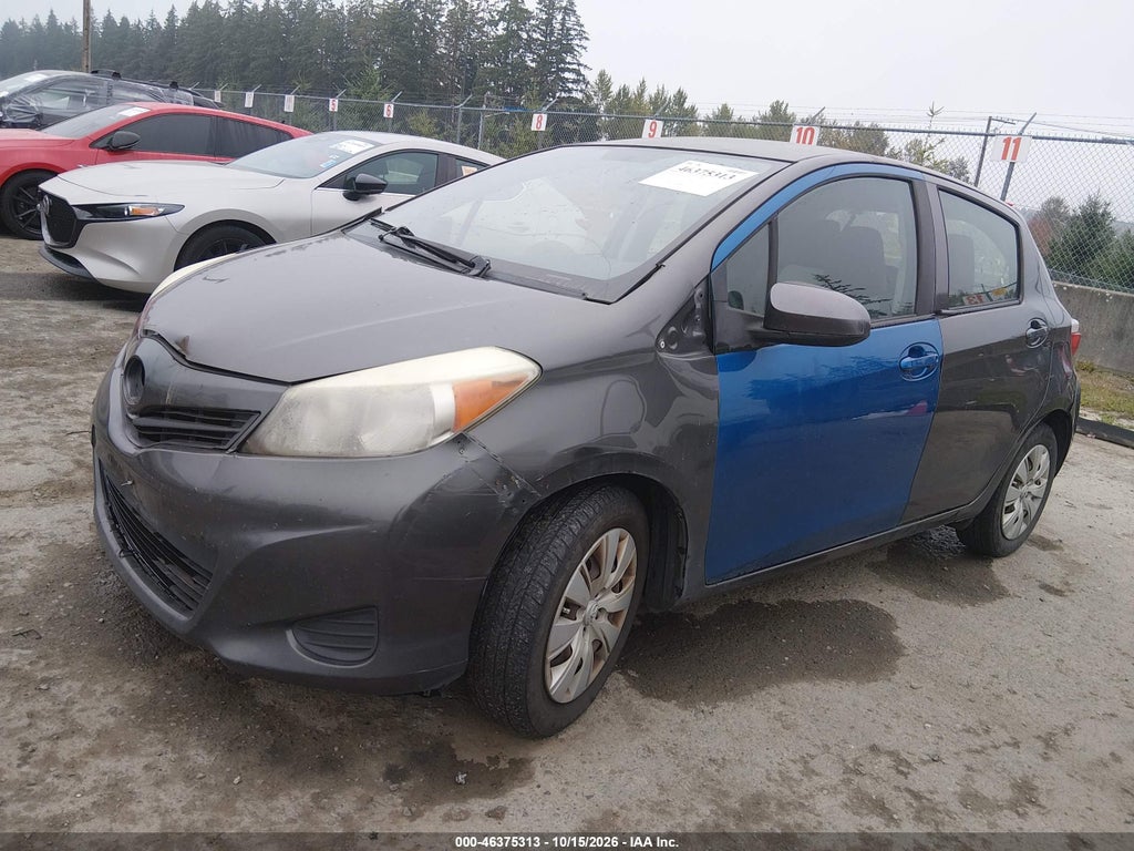 2012 Toyota Yaris LE photo 2