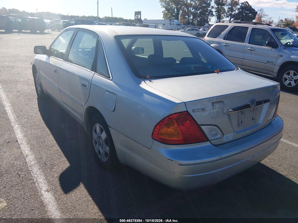 2002 Toyota Avalon XL photo 3