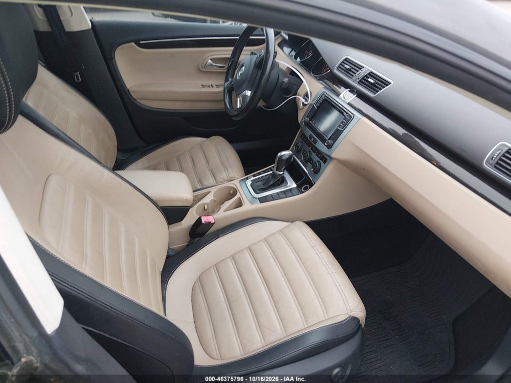 2017 Volkswagen CC 2.0T R-Line Executive photo 5