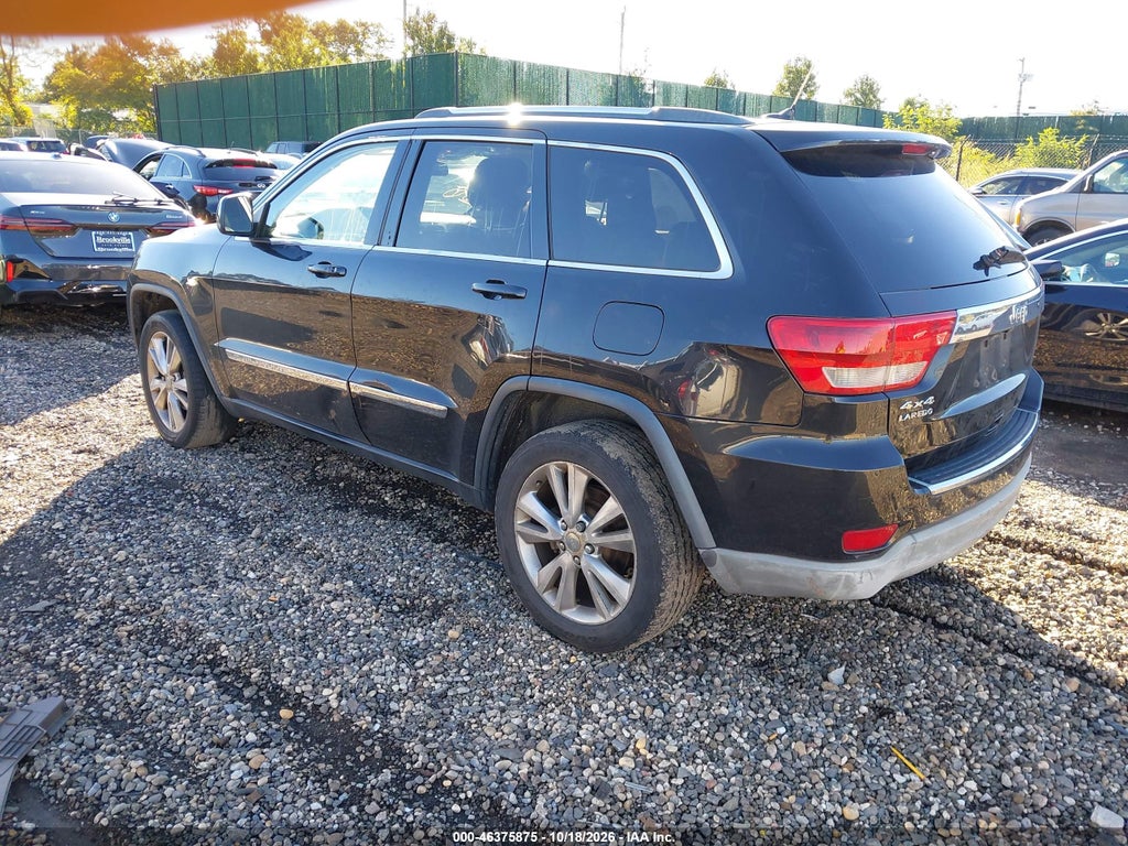 2013 Jeep Grand Cherokee Laredo photo 3