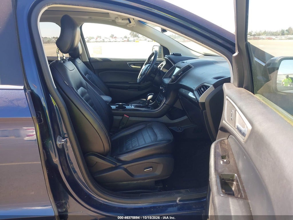 2017 Ford Edge SEL photo 5