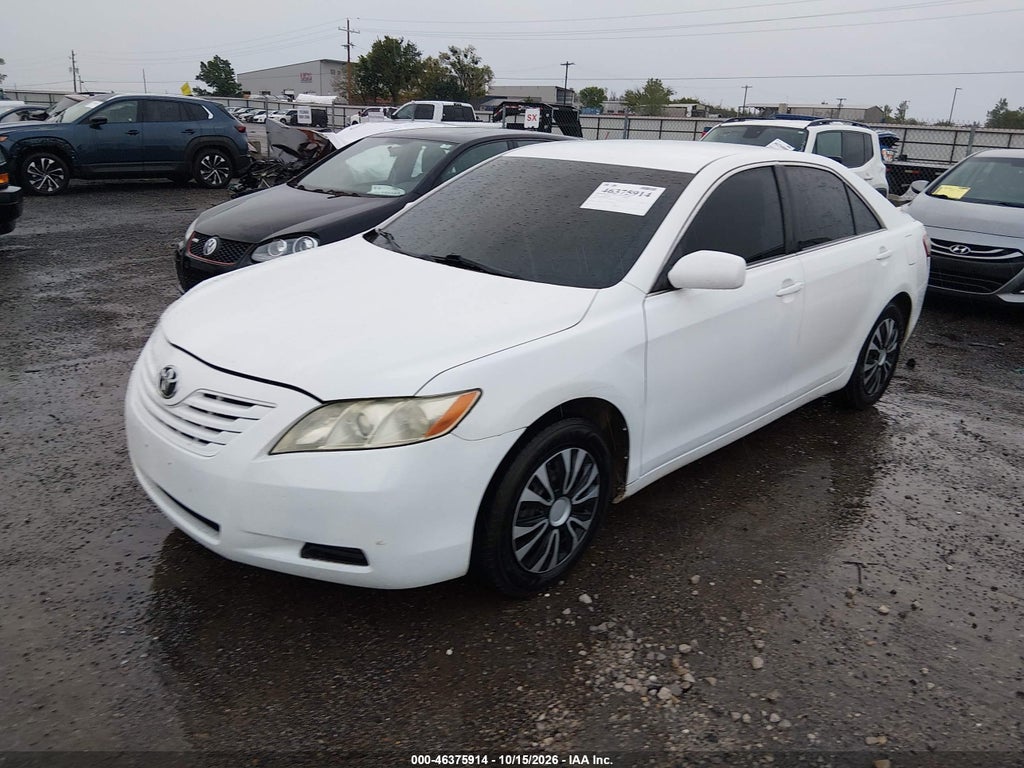 2008 Toyota Camry LE photo 2
