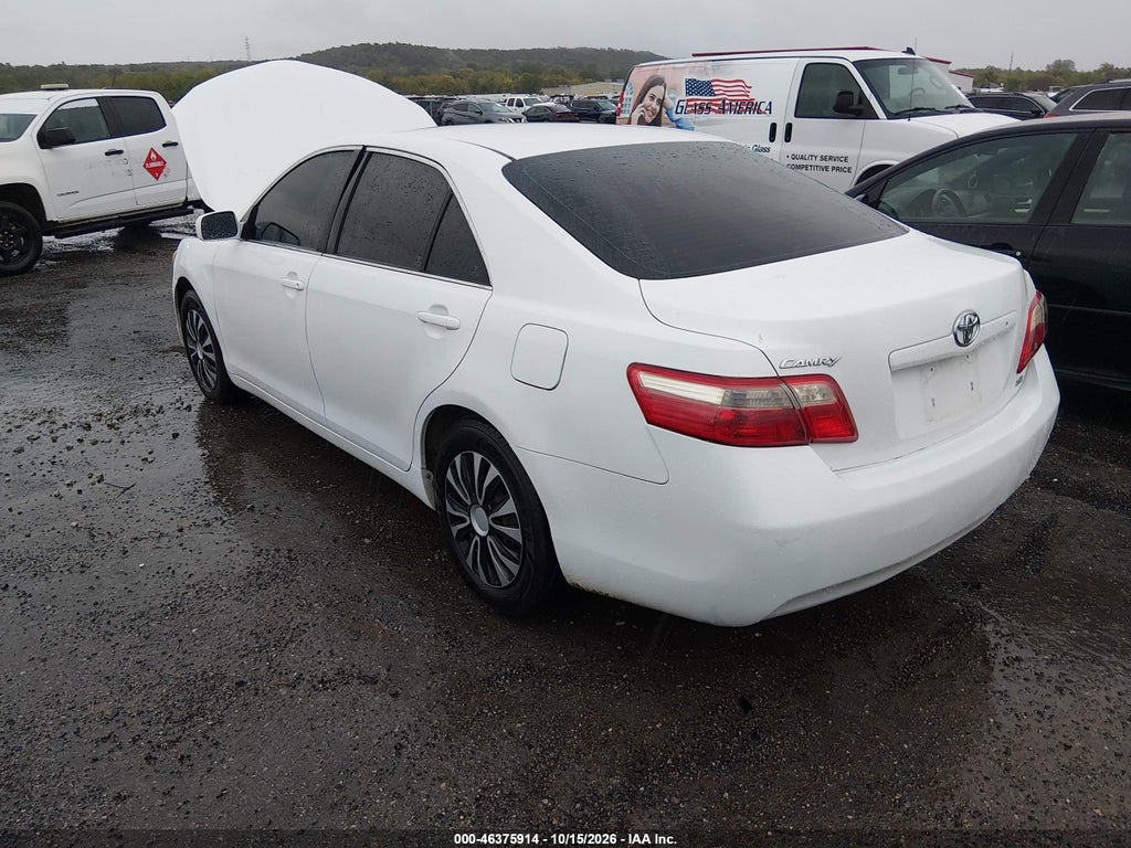 2008 Toyota Camry LE photo 3