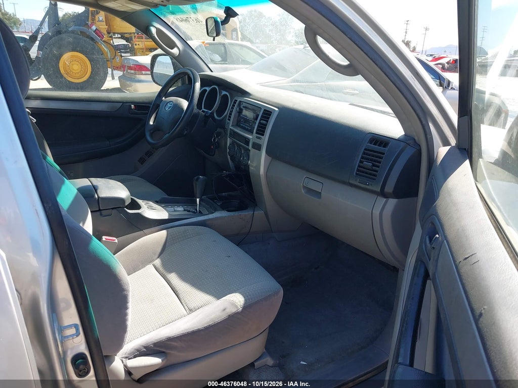 2003 Toyota 4RUNNER SR5 V6 photo 5