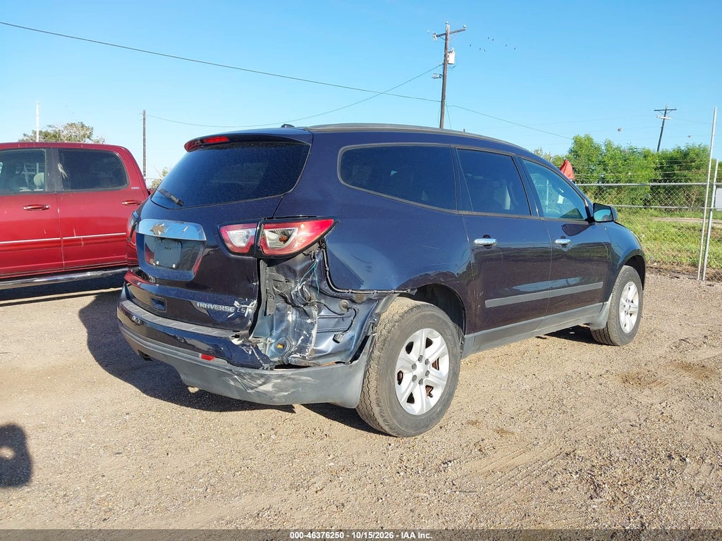 2015 Chevrolet Traverse LS photo 4