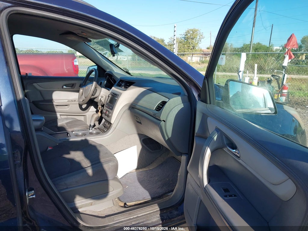 2015 Chevrolet Traverse LS photo 5