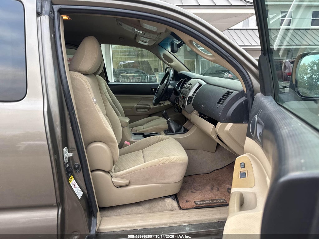 2010 Toyota Tacoma Base V6 photo 5