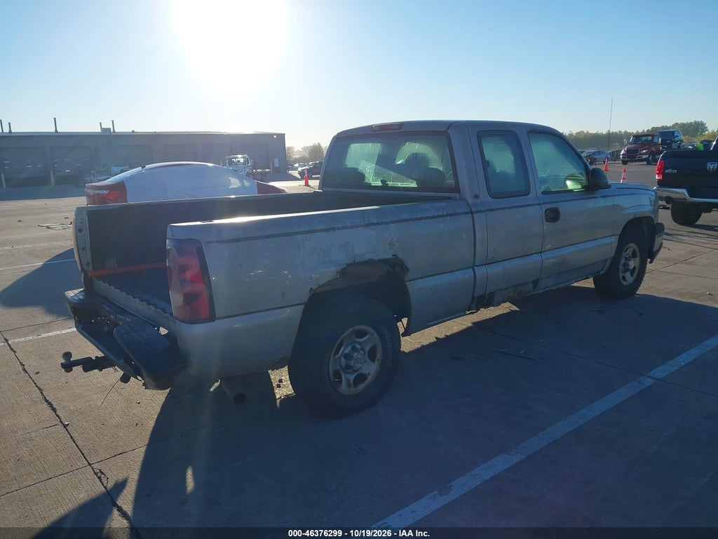 2004 Chevrolet Silverado 1500 Work Truck photo 4