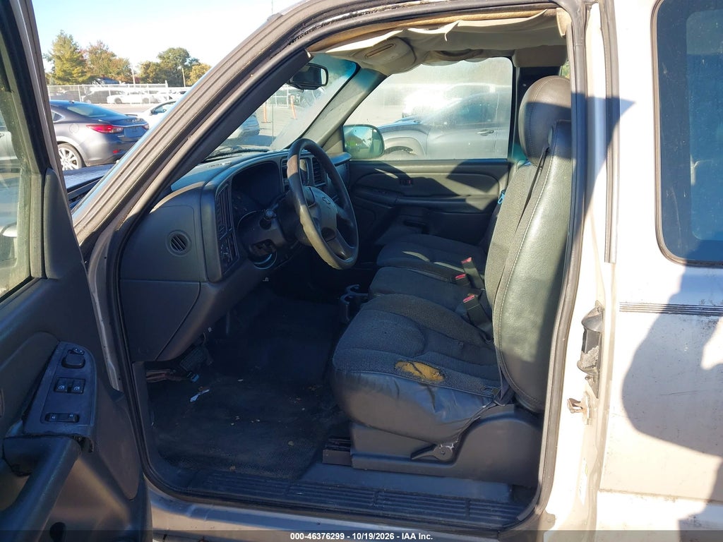 2004 Chevrolet Silverado 1500 Work Truck photo 5