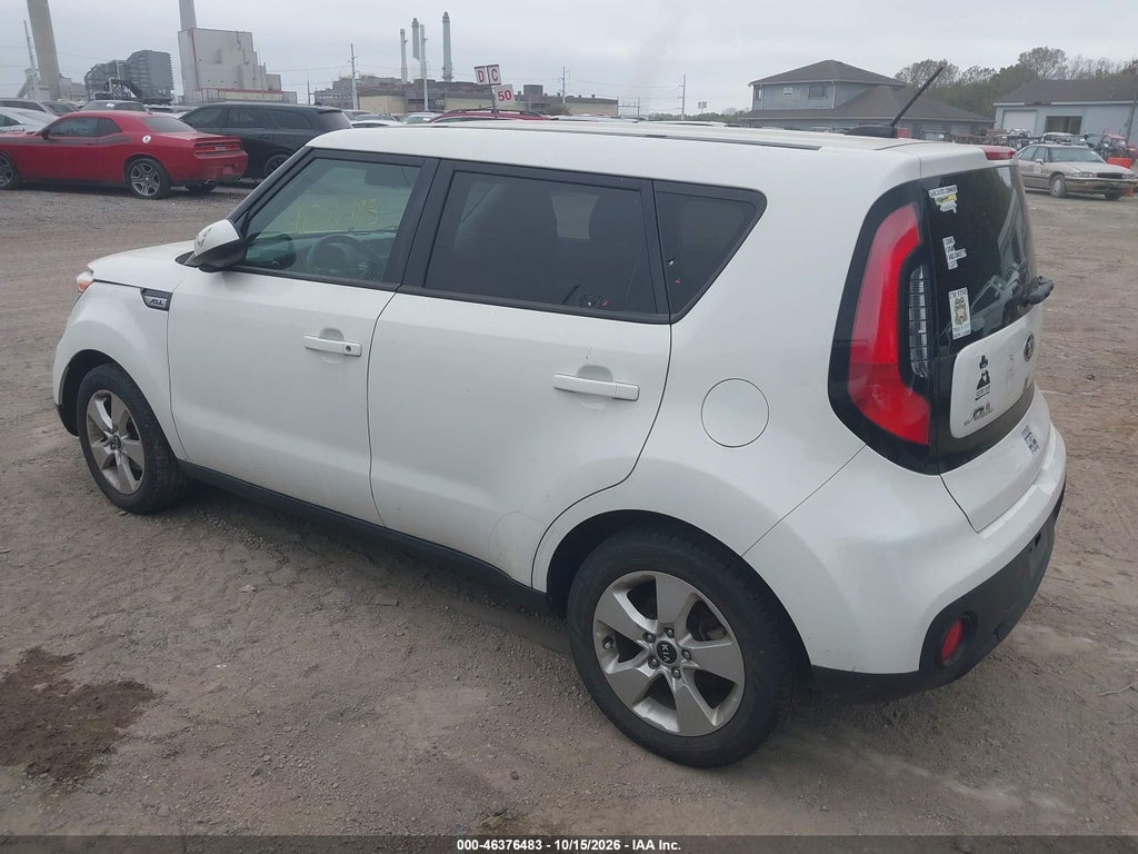 2017 Kia Soul photo 3