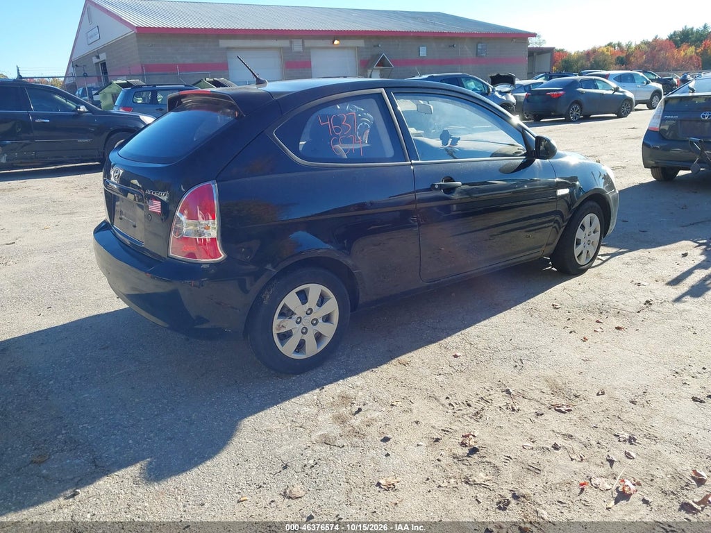 2011 Hyundai Accent GL photo 4