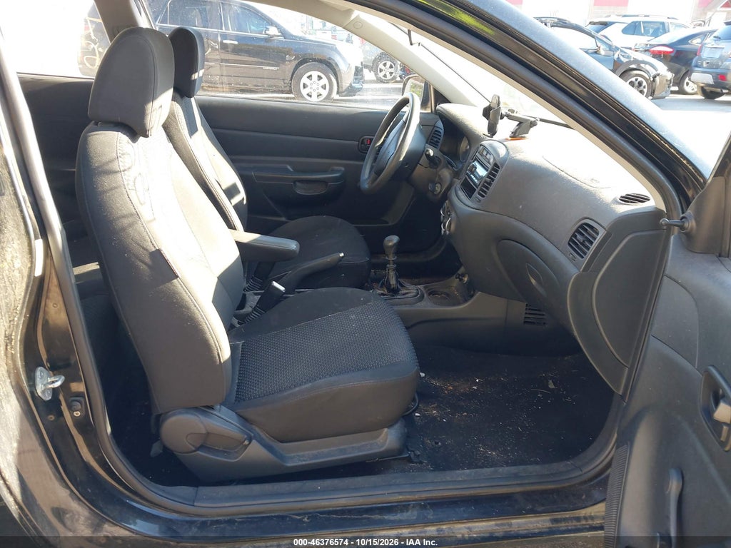 2011 Hyundai Accent GL photo 5