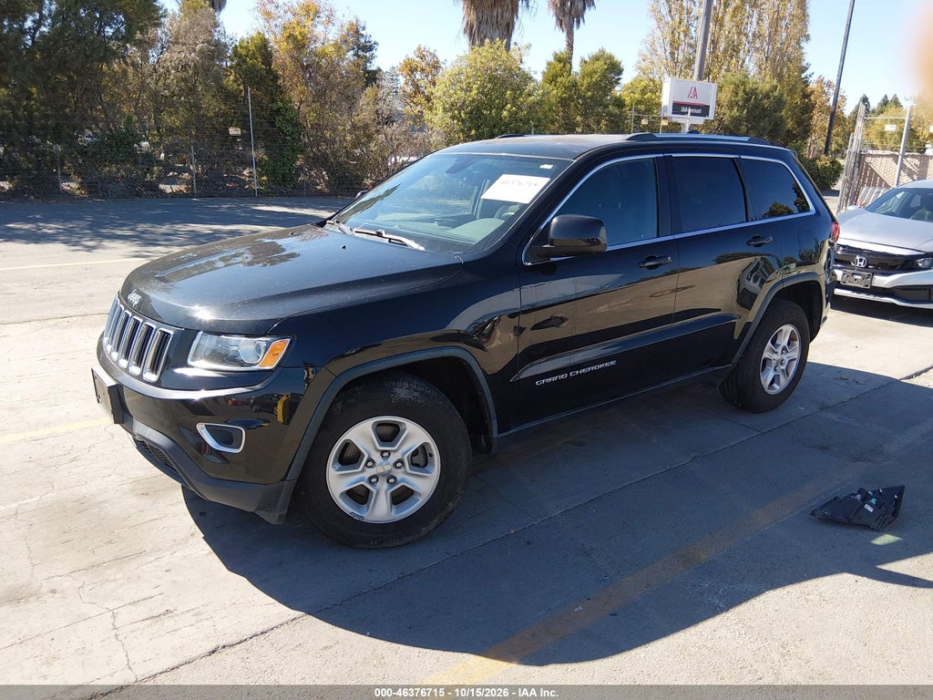 2016 Jeep Grand Cherokee Laredo photo 2