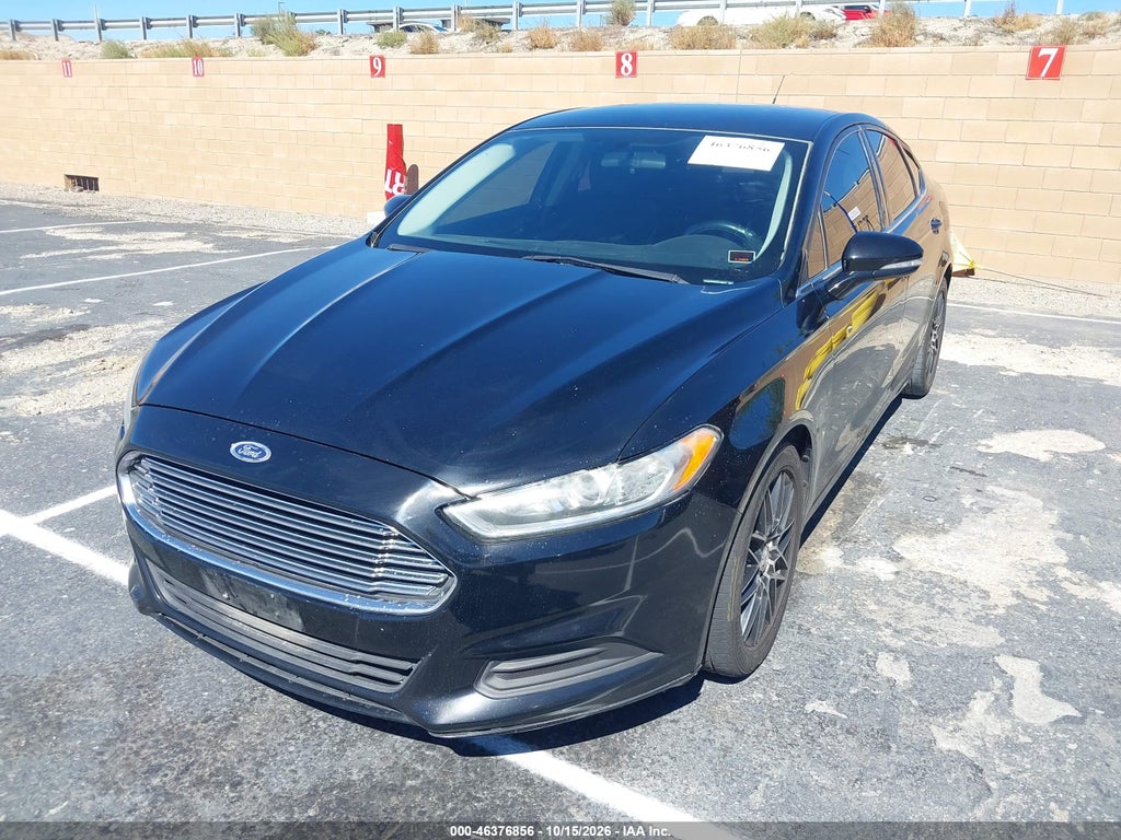 2016 Ford Fusion SE photo 2