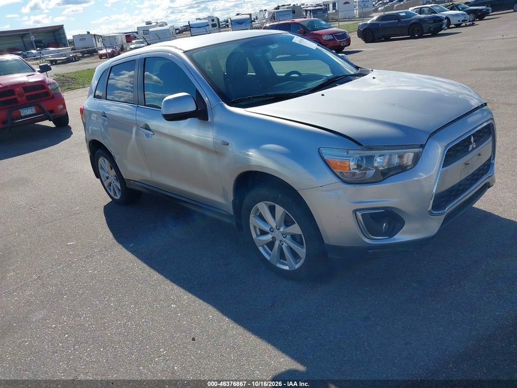 2014 Mitsubishi Outlander Sport SE photo 1