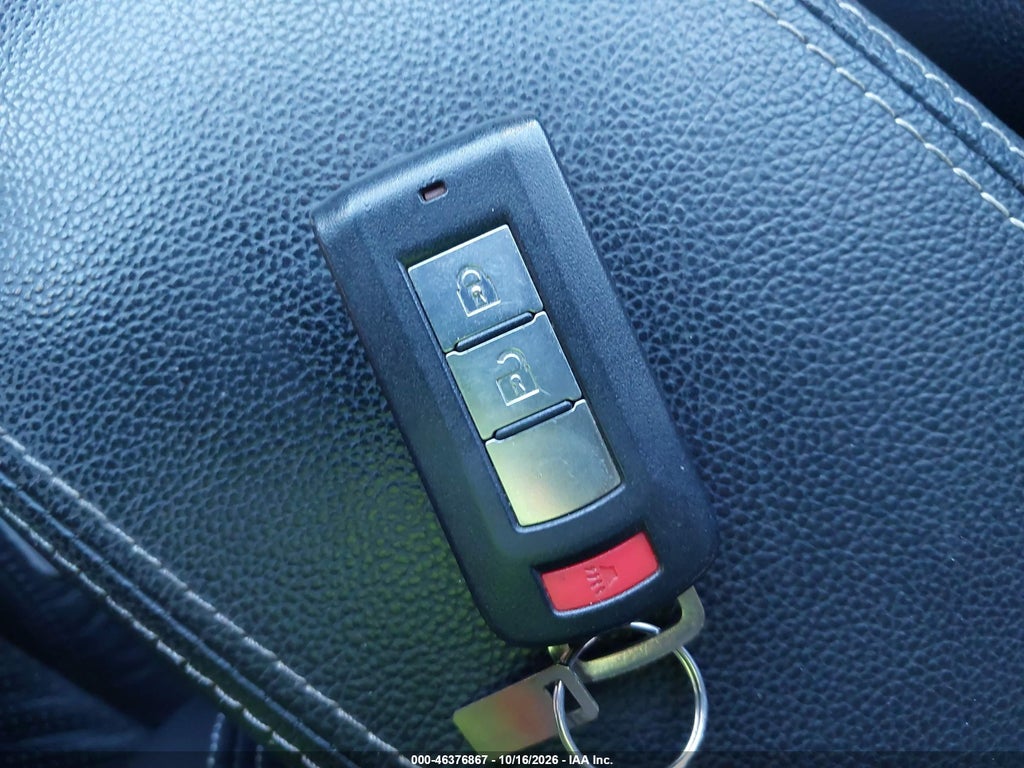 2014 Mitsubishi Outlander Sport SE photo 11