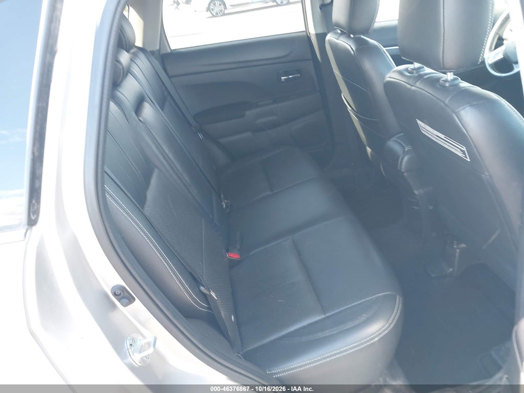 2014 Mitsubishi Outlander Sport SE photo 8