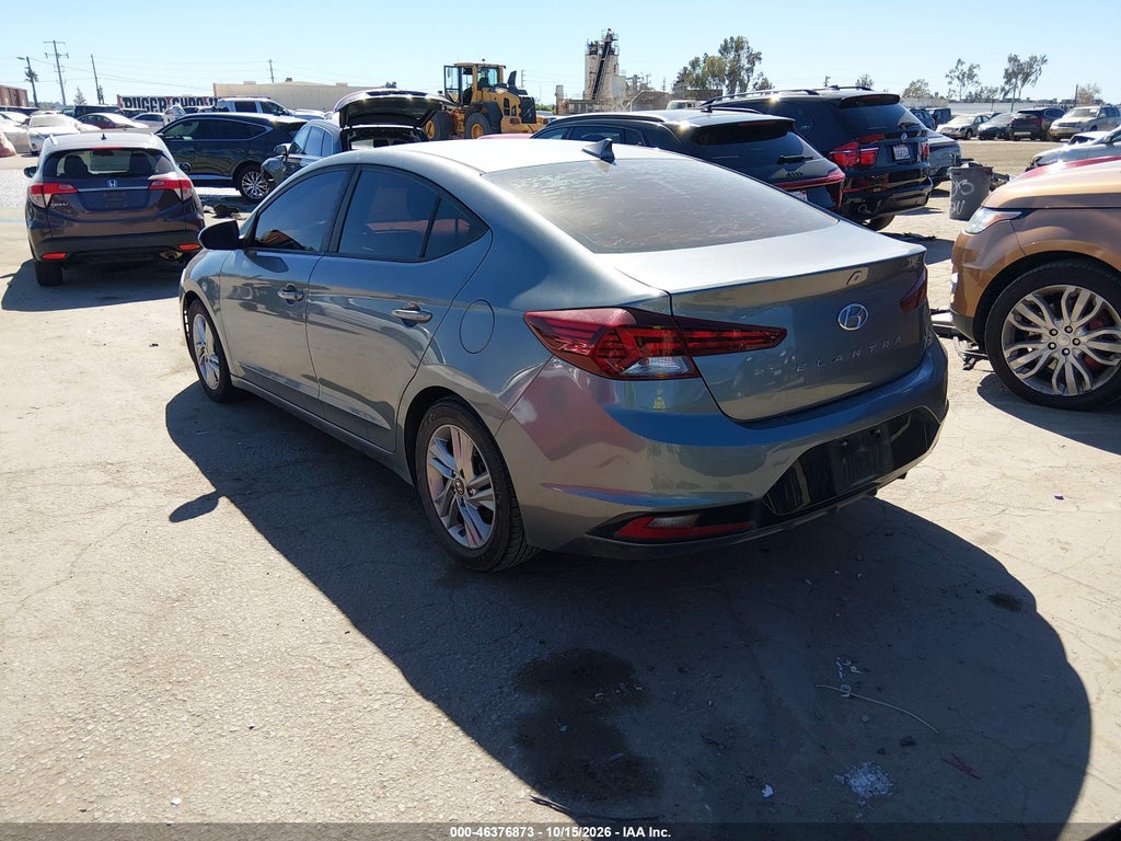 2019 Hyundai Elantra SEL photo 3