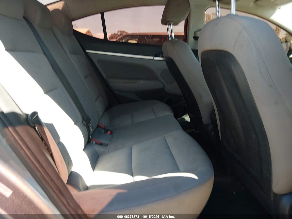 2019 Hyundai Elantra SEL photo 8
