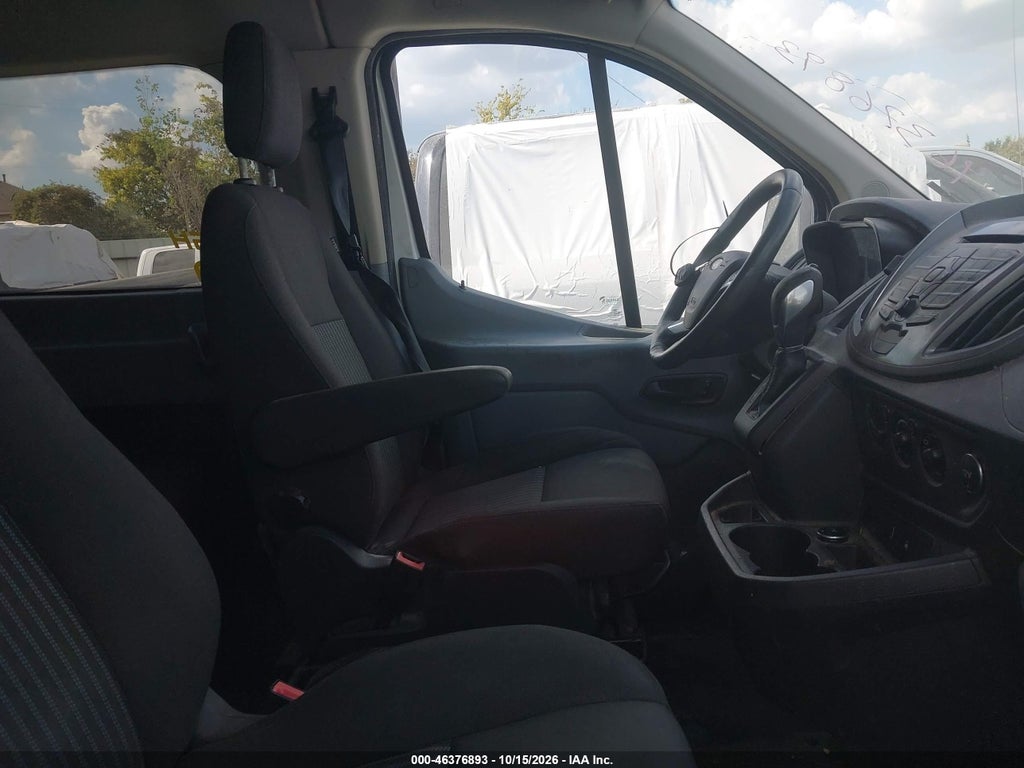 2016 Ford Transit-350 XLT photo 5