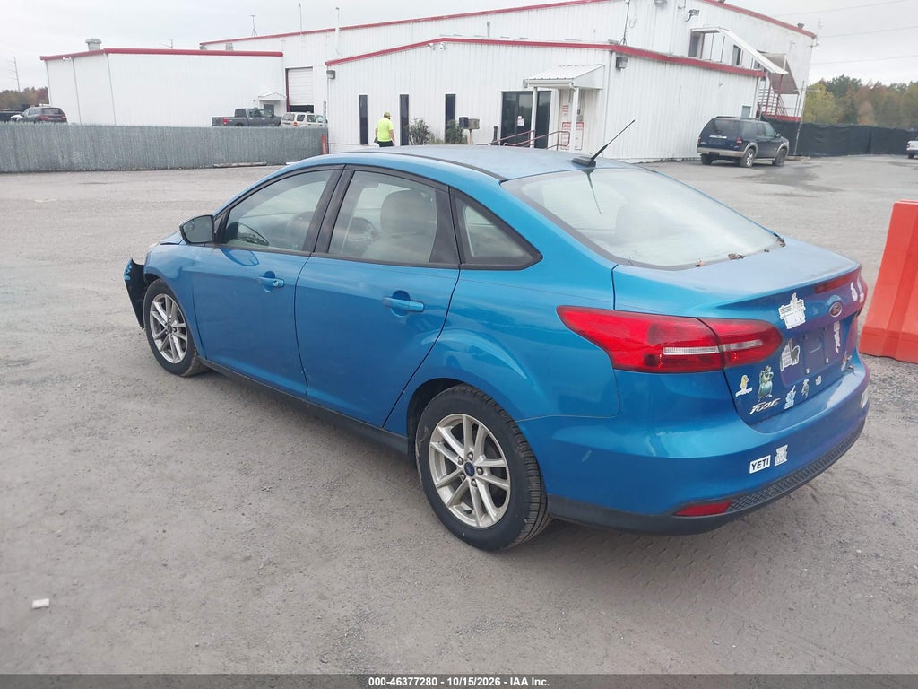 2016 Ford Focus SE photo 3