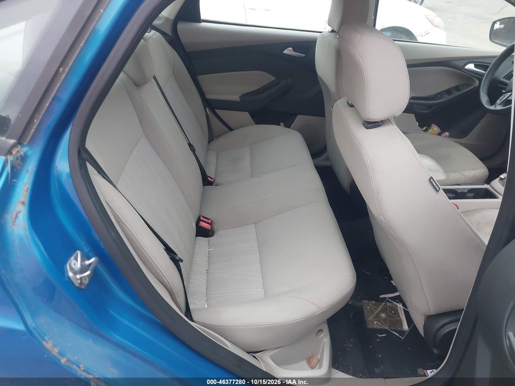 2016 Ford Focus SE photo 8