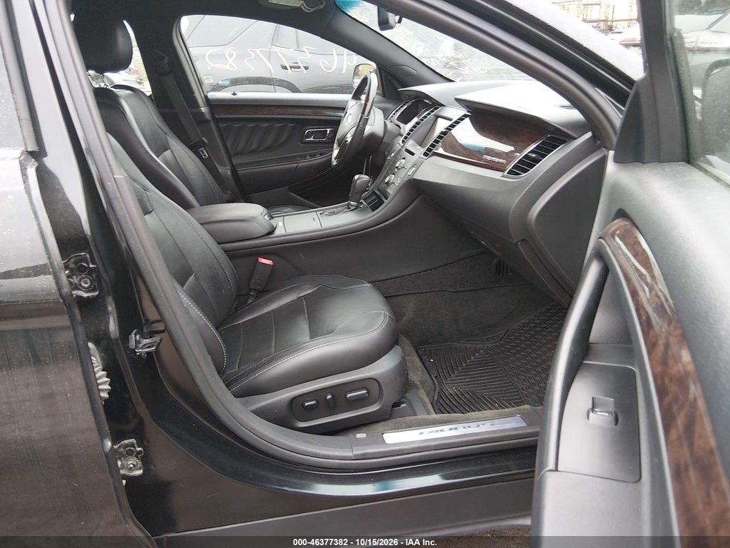 2015 Ford Taurus Limited photo 5