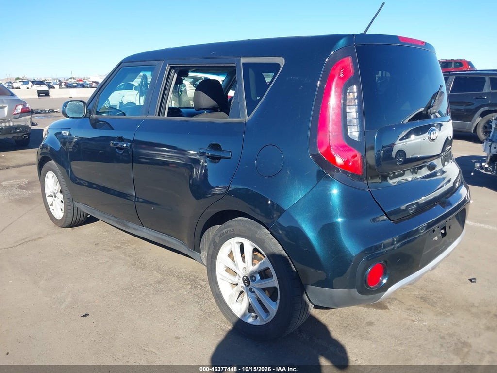 2017 Kia Soul + photo 3