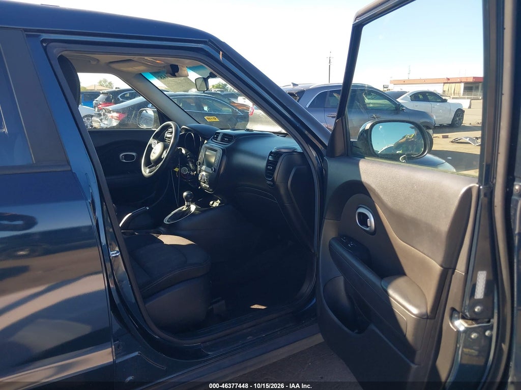 2017 Kia Soul + photo 5