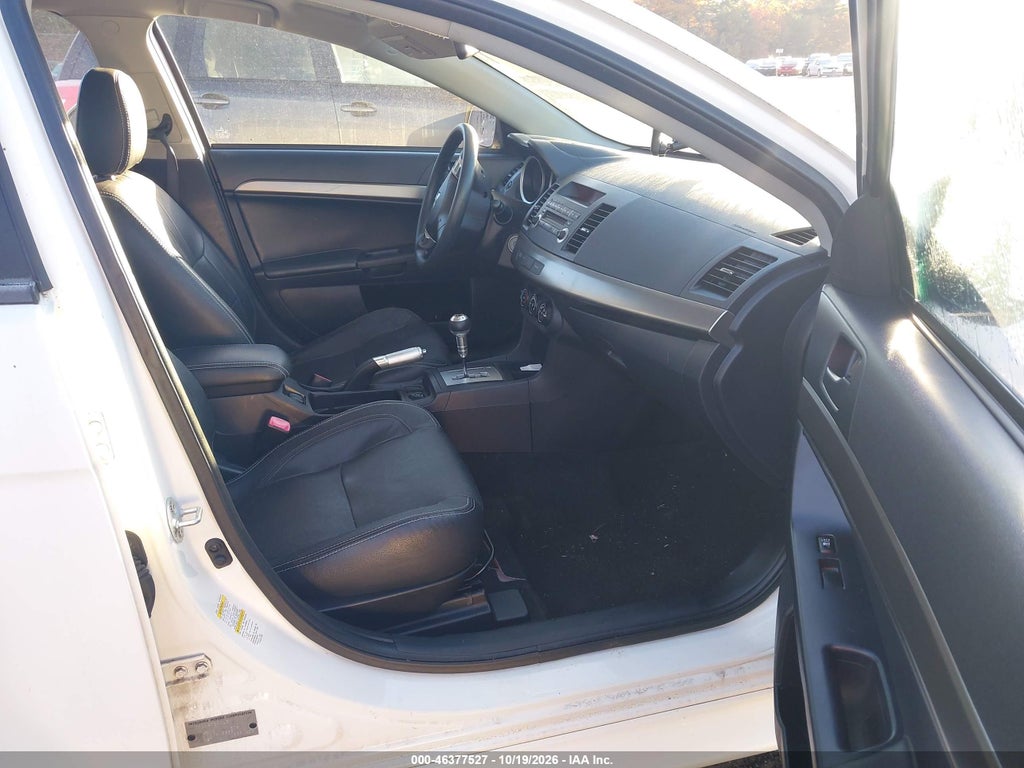 2012 Mitsubishi Lancer SE photo 5