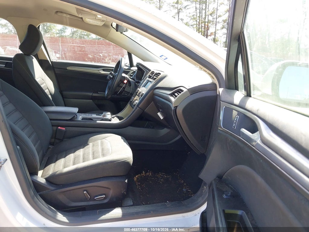 2017 Ford Fusion Hybrid SE photo 5
