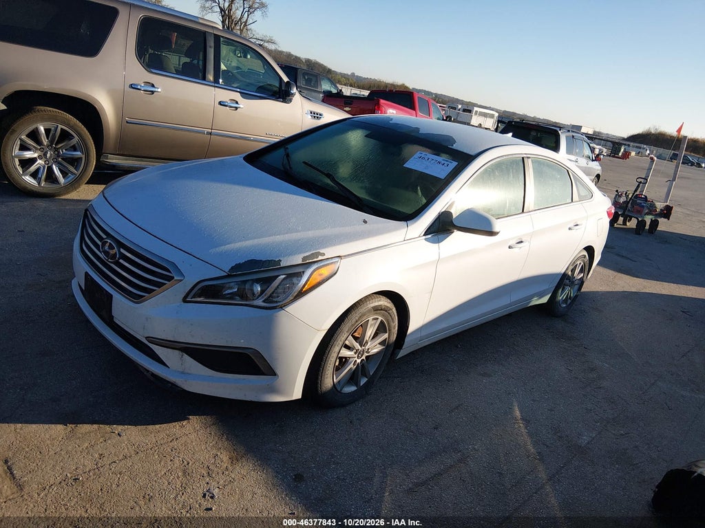 2016 Hyundai Sonata SE photo 2