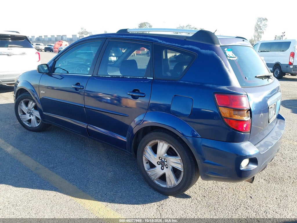 2005 Pontiac Vibe photo 3