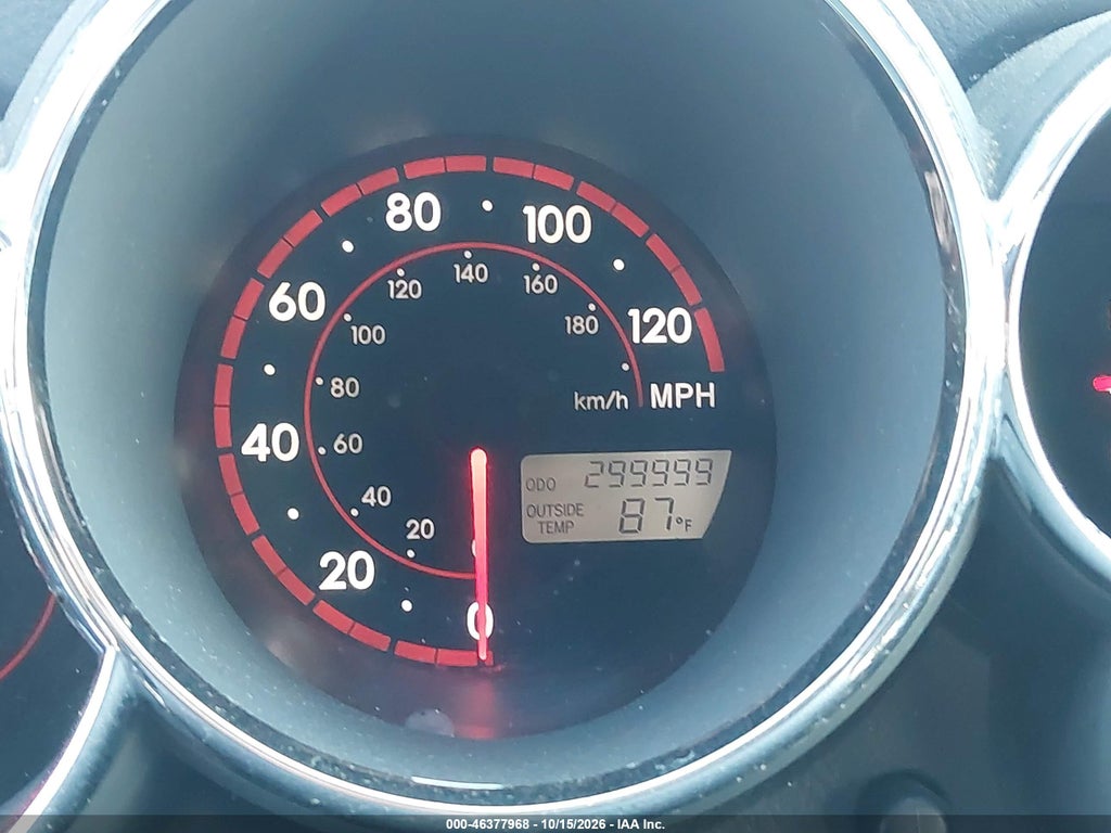 2005 Pontiac Vibe photo 7