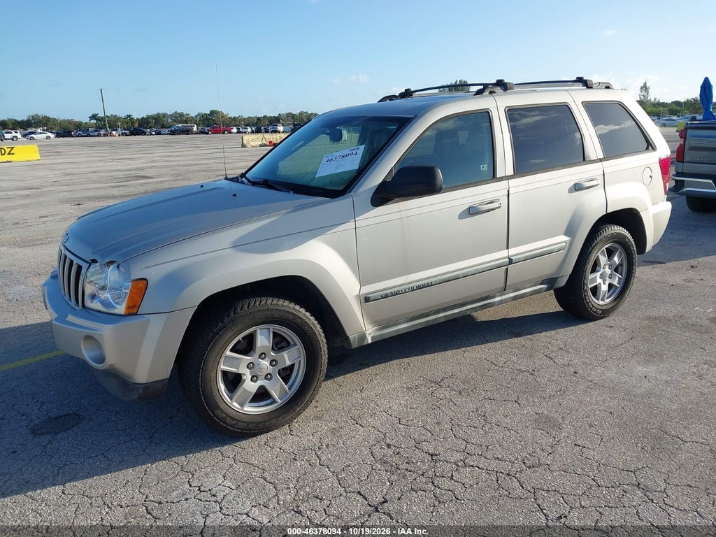 2007 Jeep Grand Cherokee Laredo photo 2