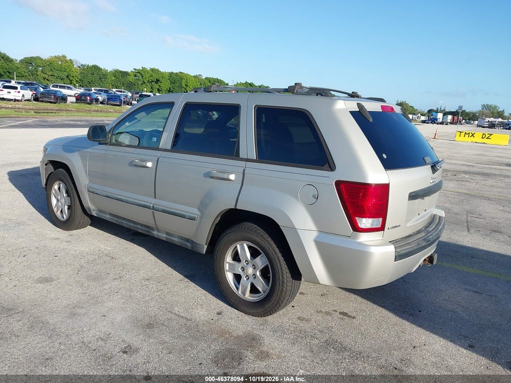 2007 Jeep Grand Cherokee Laredo photo 3