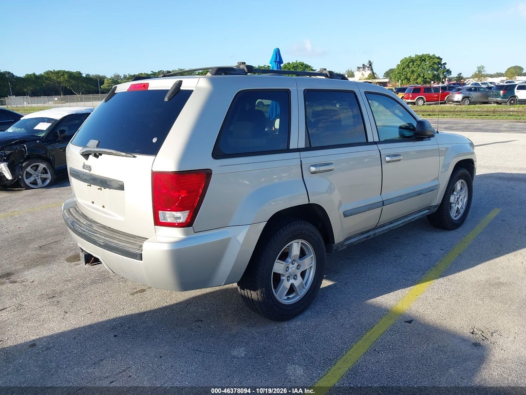 2007 Jeep Grand Cherokee Laredo photo 4
