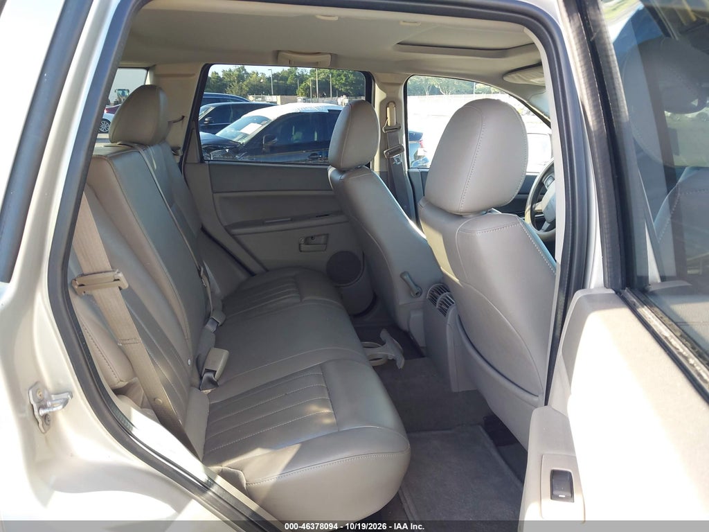 2007 Jeep Grand Cherokee Laredo photo 8