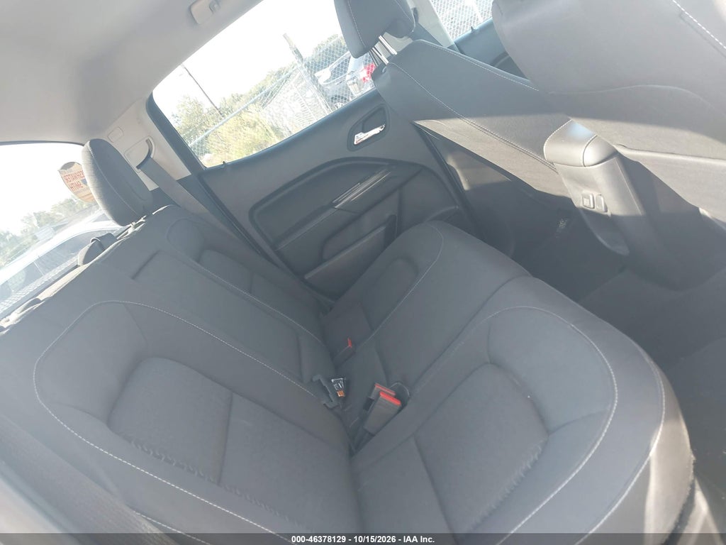 2015 GMC Canyon 2WD SLE photo 8