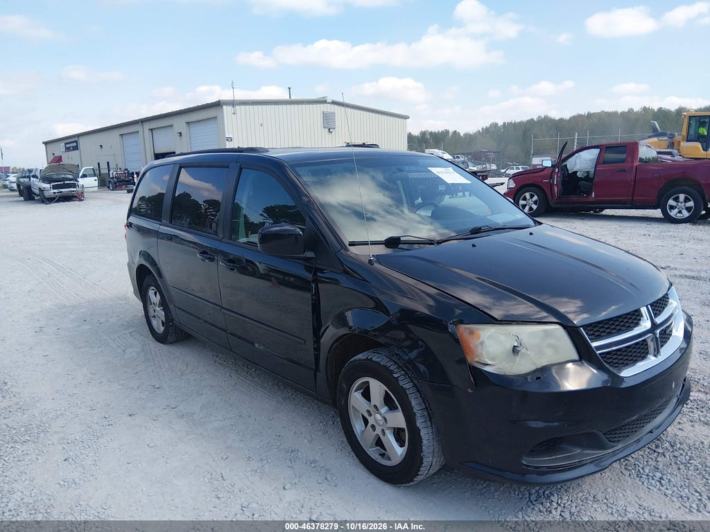 2013 Dodge Grand Caravan SXT photo 1