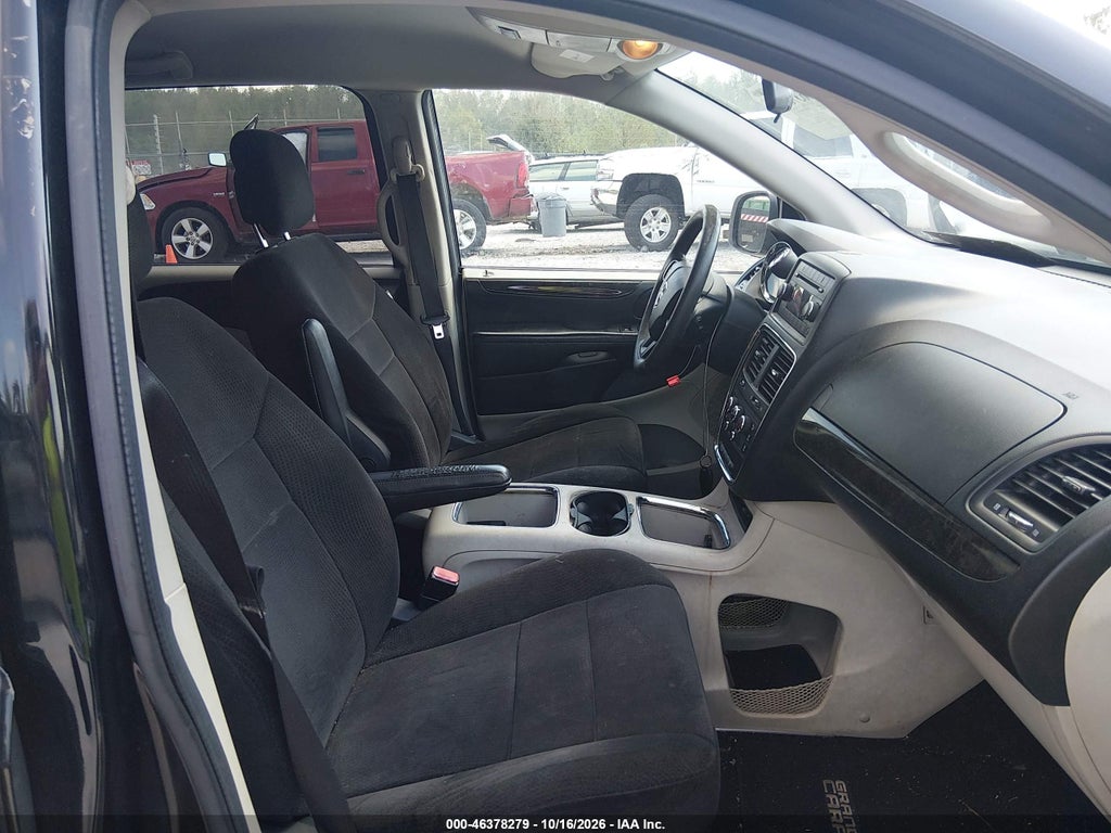 2013 Dodge Grand Caravan SXT photo 5