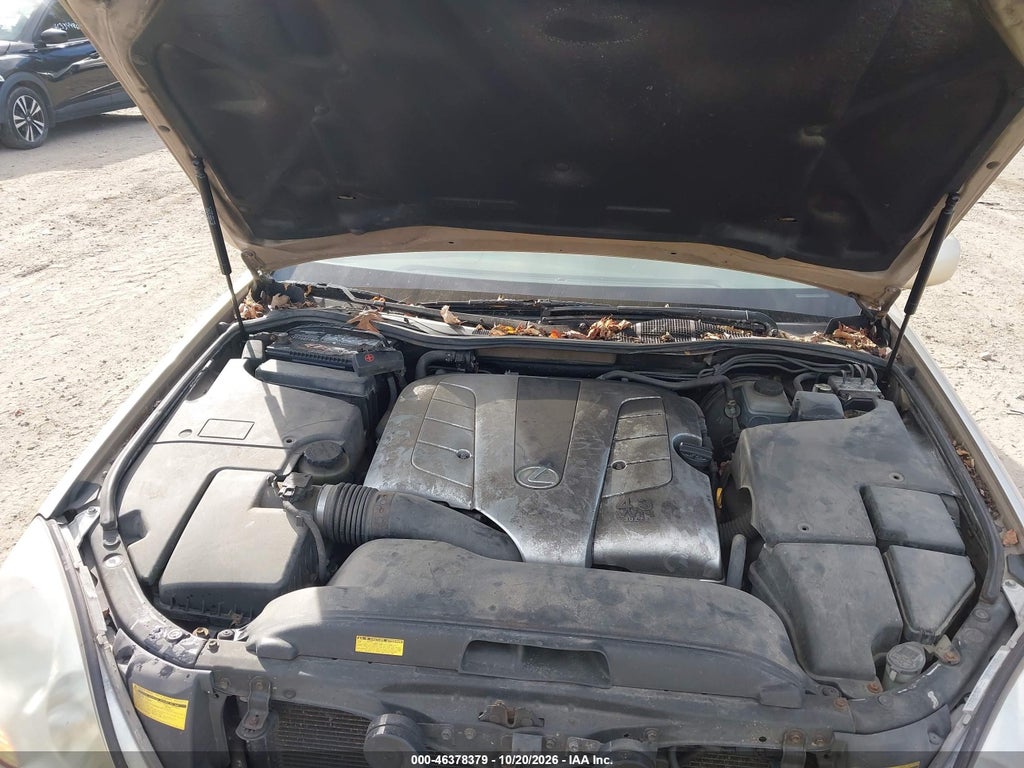 2001 Lexus LS 430 photo 10