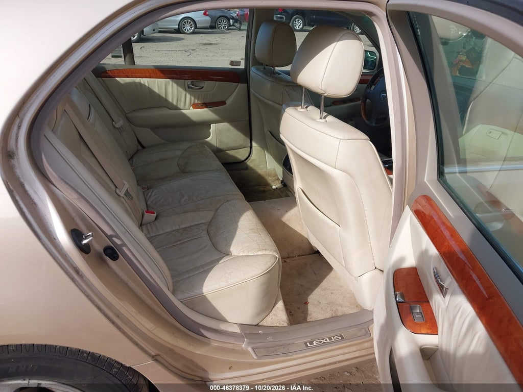 2001 Lexus LS 430 photo 8